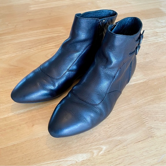 Born Ankle Boot - Black Leather Size 8.5 US | 40 EU - Picture 5 of 13